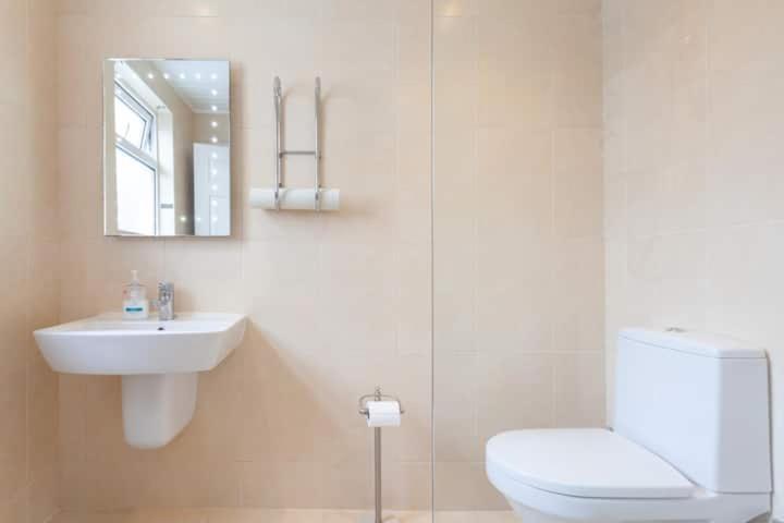 Charming Cottage 4 Bedroom Acton  Ngoại thất bức ảnh